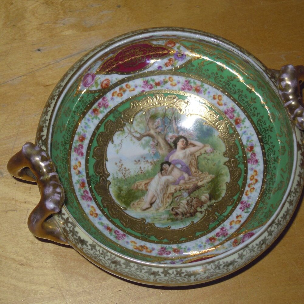 Antique ROYAL VIENNA Austria or Sevres Cherub Angel Gold Gilt Bowl Centerpiece